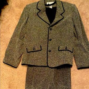 Black & white speckled pantsuit w/matching sweater